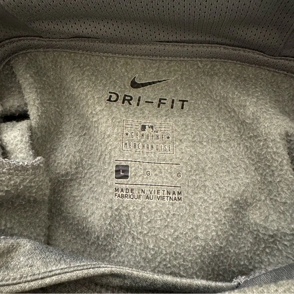 Nike Dri-FIT Gray Boston Red Sox Hoodie - Picture 3 of 3